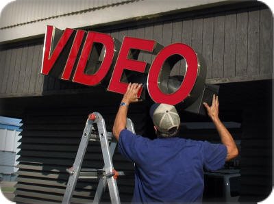 By installing it yourself you can get cheap, attractive and reliable signs!
