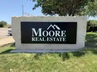 moore_monument_sign